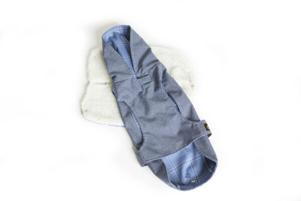 Fashion Dog - Cappotto impermeabile Cane con cappuccio e imbottitura staccabile con asola per pettorina <br> Art. 243 - immagine 4